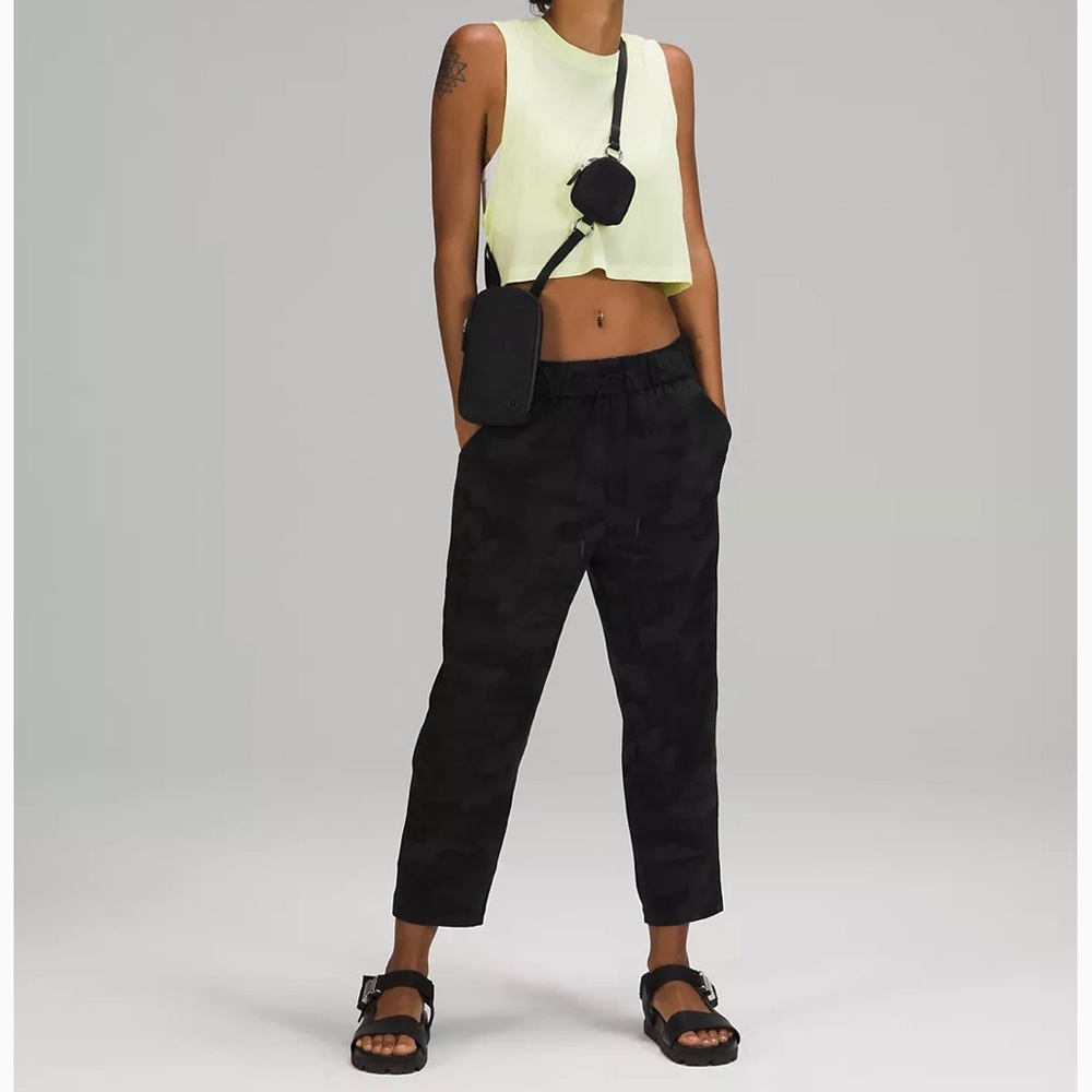 Lululemon Modular Phone Cross body bag